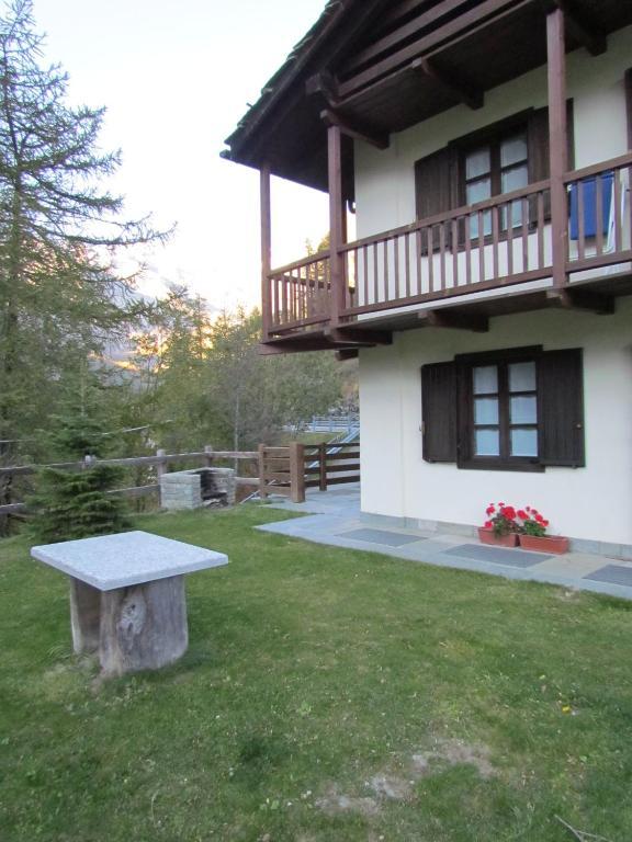 Gressoney-la-Trinité Il Piccolo Residence מראה חיצוני תמונה