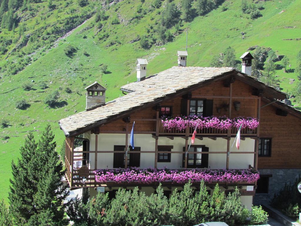 Gressoney-la-Trinité Il Piccolo Residence מראה חיצוני תמונה